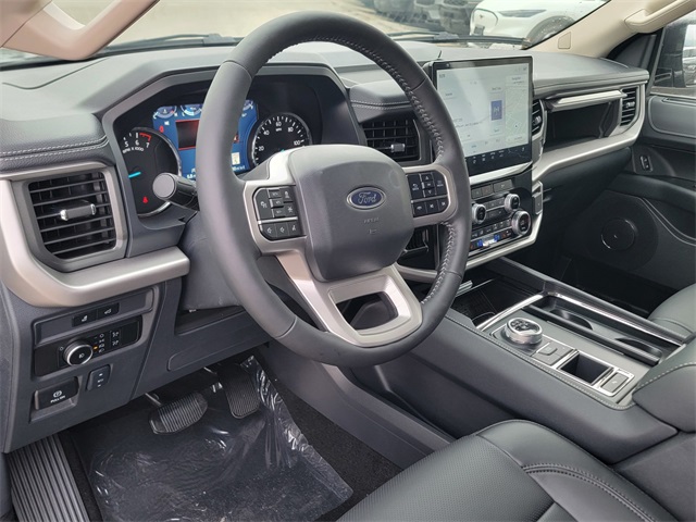 Vehicle image 7 of 29