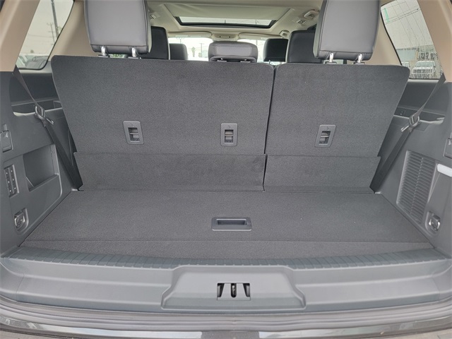 Vehicle image 13 of 29