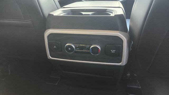 2024 Ford Expedition XLT Image 25 of 36