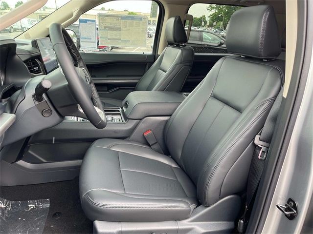 Vehicle image 24 of 35