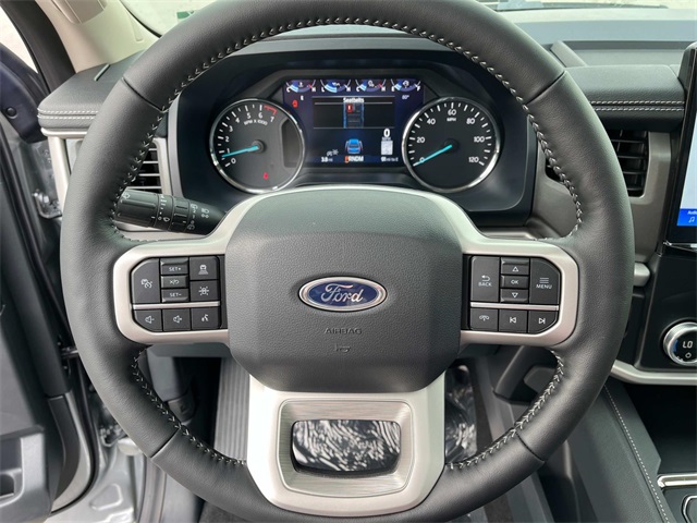Vehicle image 26 of 35