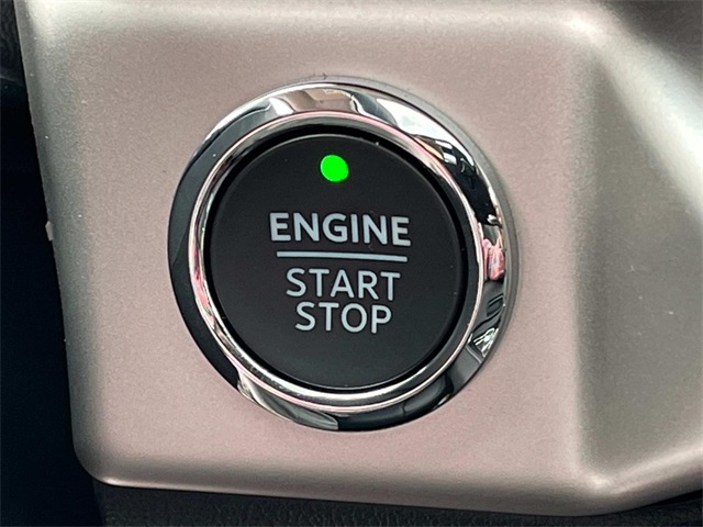 Vehicle image 34 of 35