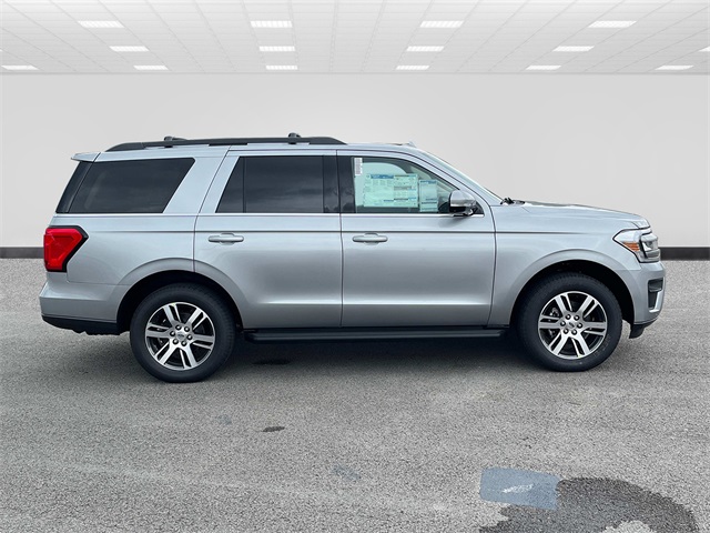 Vehicle image 4 of 35