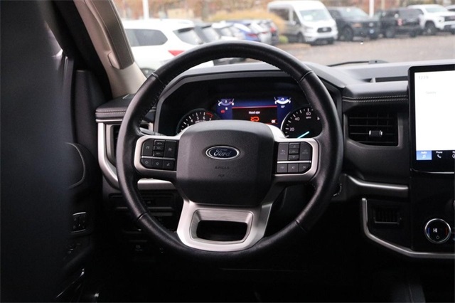 2024 Ford Expedition XLT Image 17 of 32