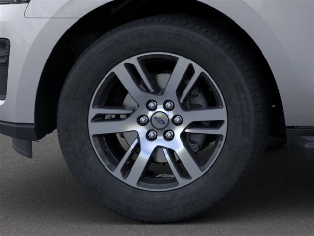 Vehicle image 19 of 23