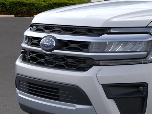 Vehicle image 17 of 23