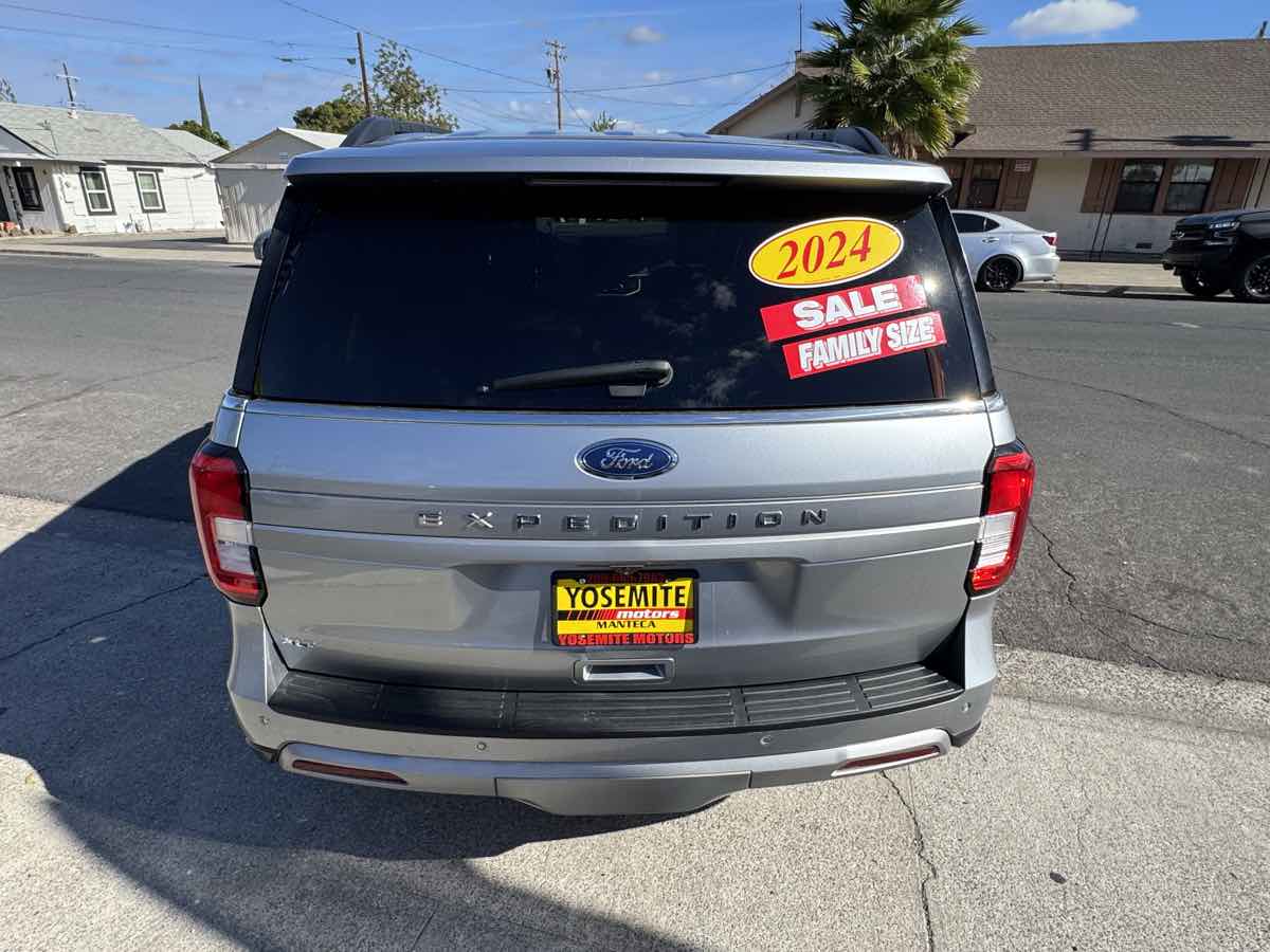 2024 Ford Expedition XLT Image 6 of 20