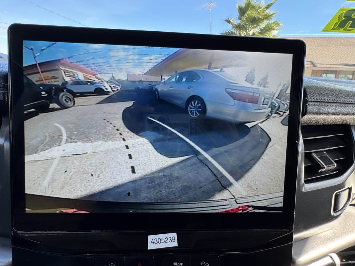 2024 Ford Expedition XLT Image 14 of 20