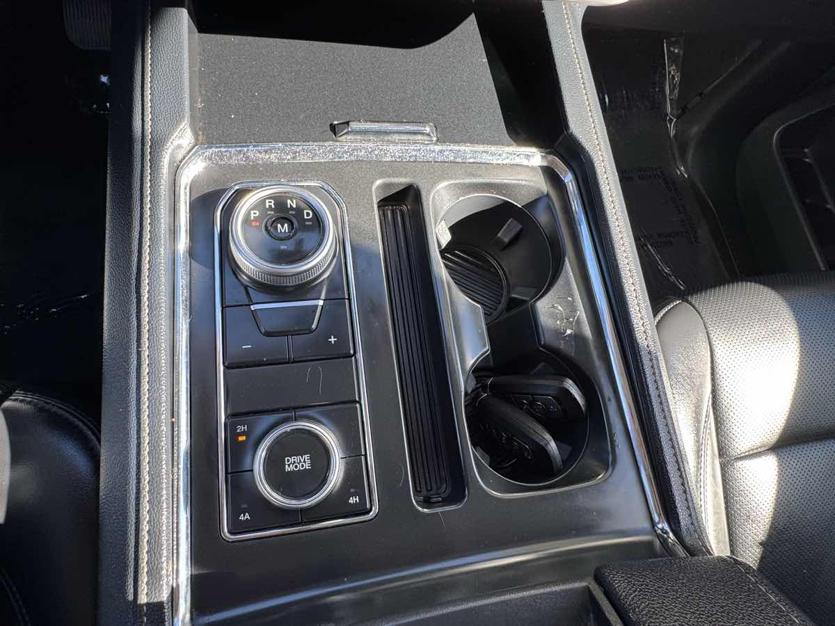 2024 Ford Expedition XLT Image 15 of 20