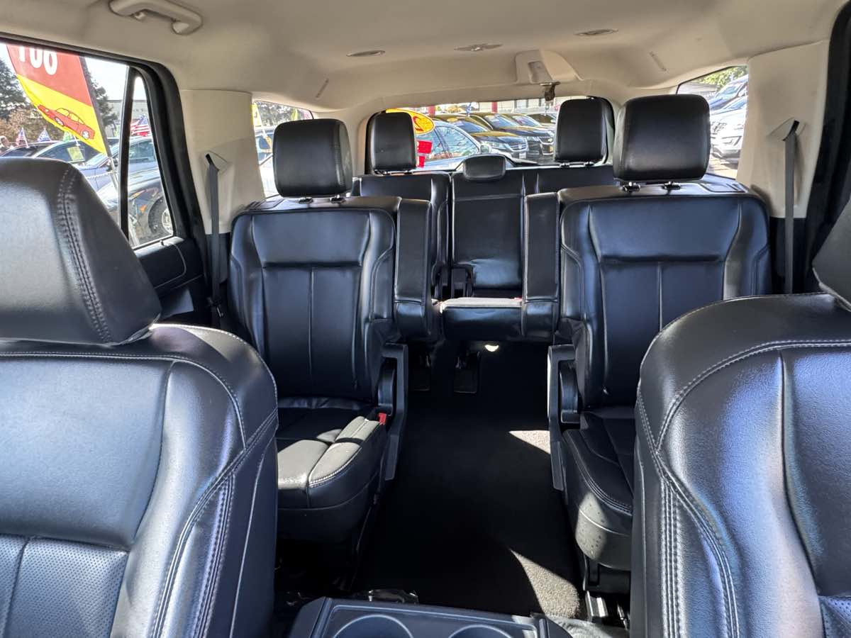 2024 Ford Expedition XLT Image 10 of 20