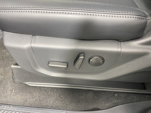 Vehicle image 18 of 20