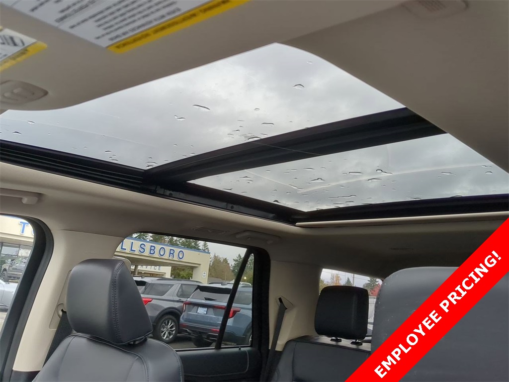 Vehicle image 23 of 38
