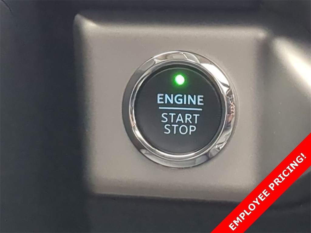 Vehicle image 16 of 38