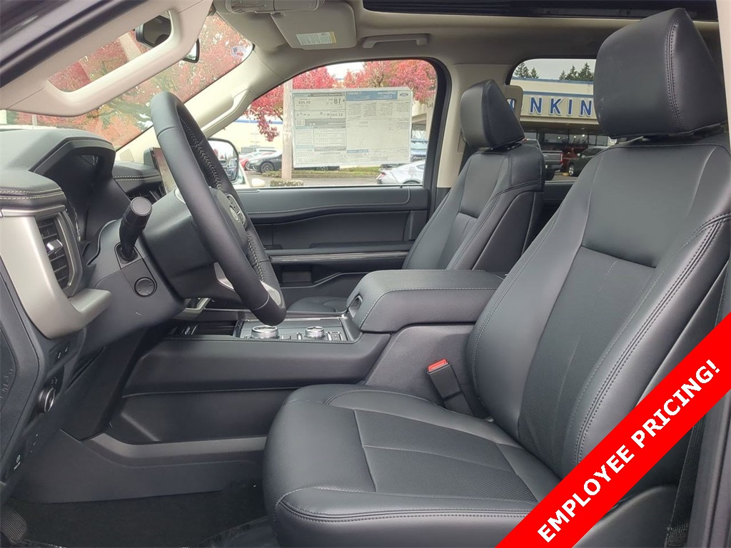 Vehicle image 13 of 38