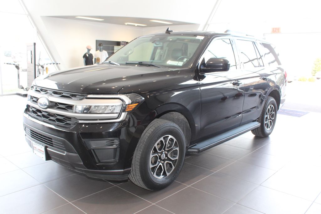 2024 Ford Expedition XLT Image 1 of 33