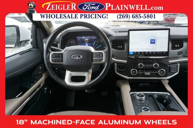 2024 Ford Expedition XLT Image 14 of 32