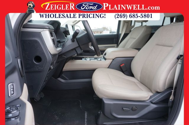 2024 Ford Expedition XLT Image 12 of 32