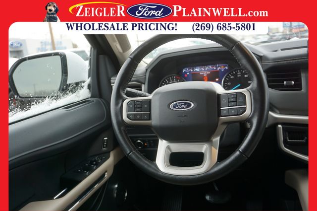 2024 Ford Expedition XLT Image 16 of 32