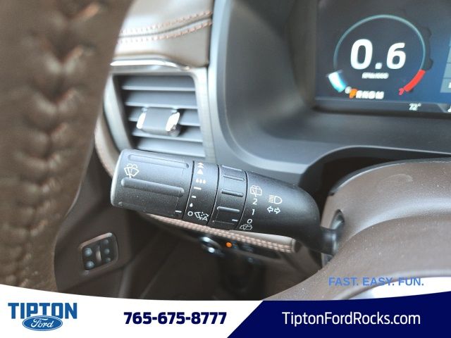 Vehicle image 38 of 47