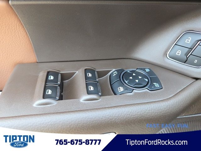 Vehicle image 42 of 47
