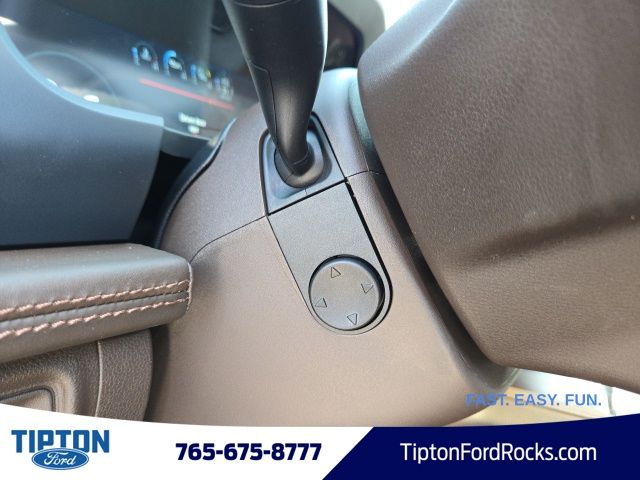 Vehicle image 31 of 47
