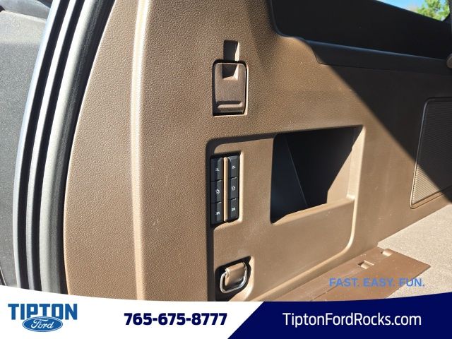 Vehicle image 23 of 47