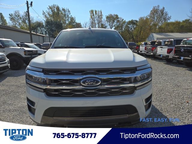 Vehicle image 4 of 47