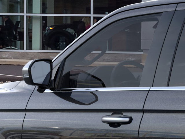 Vehicle image 20 of 23
