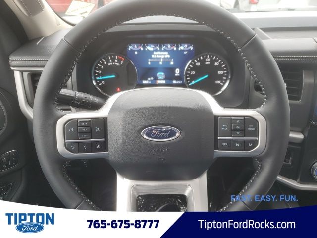Vehicle image 31 of 42