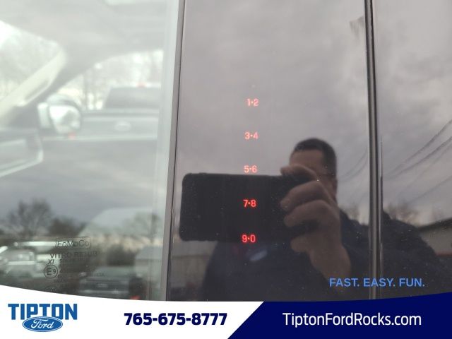 Vehicle image 23 of 42
