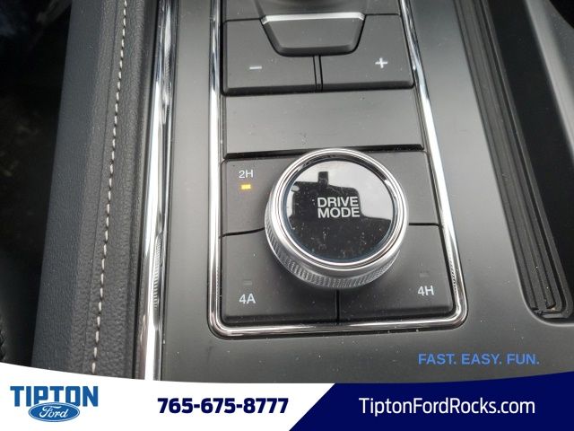 Vehicle image 37 of 42