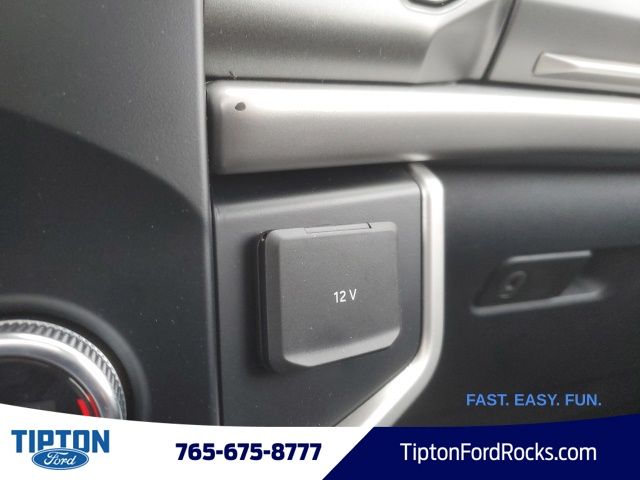 Vehicle image 24 of 42