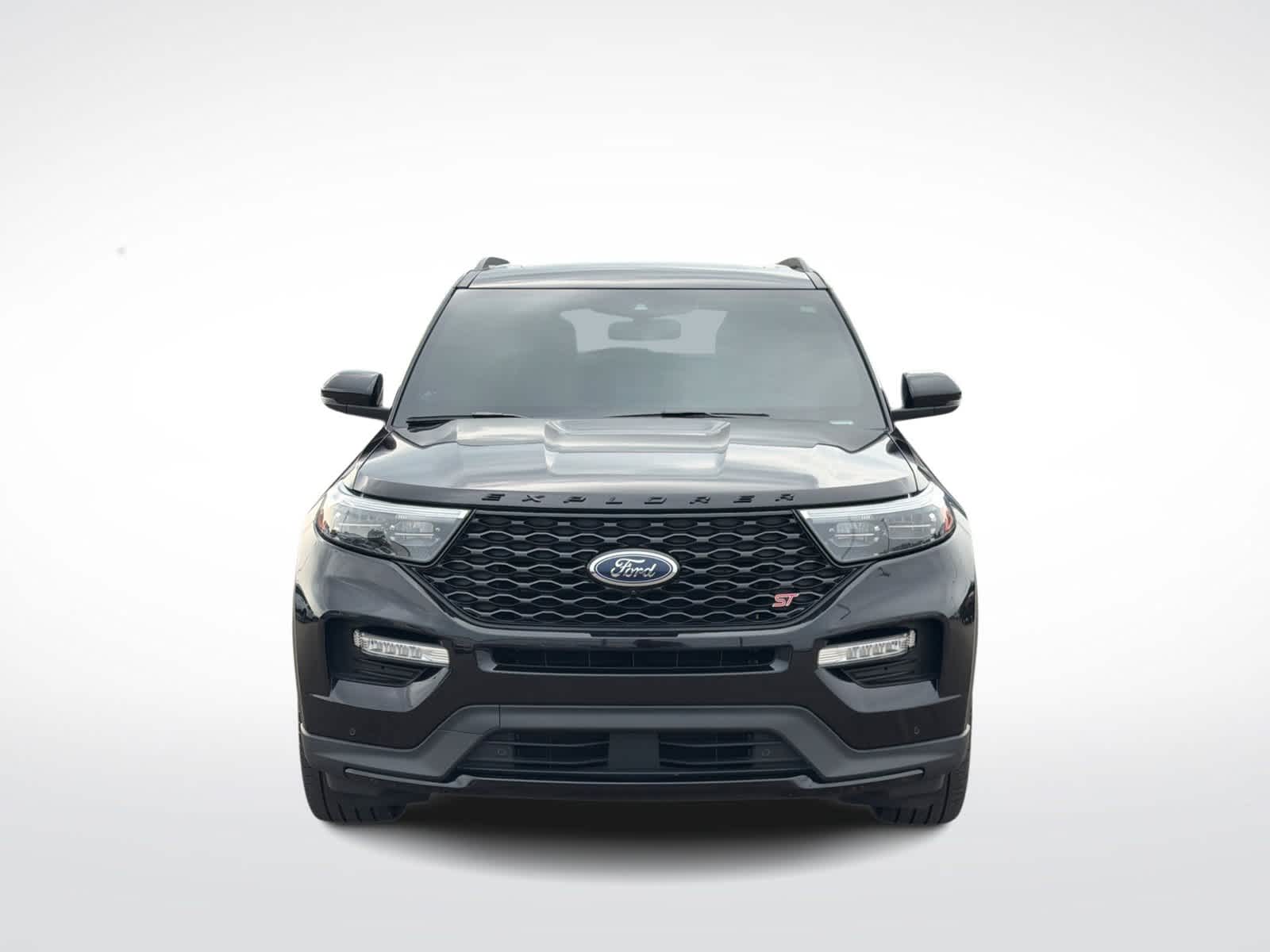 2024 Ford Explorer ST Image 3 of 37