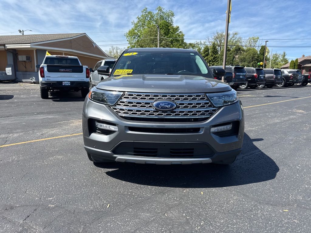 Vehicle image 2 of 49
