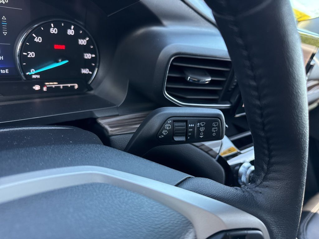 Vehicle image 18 of 49