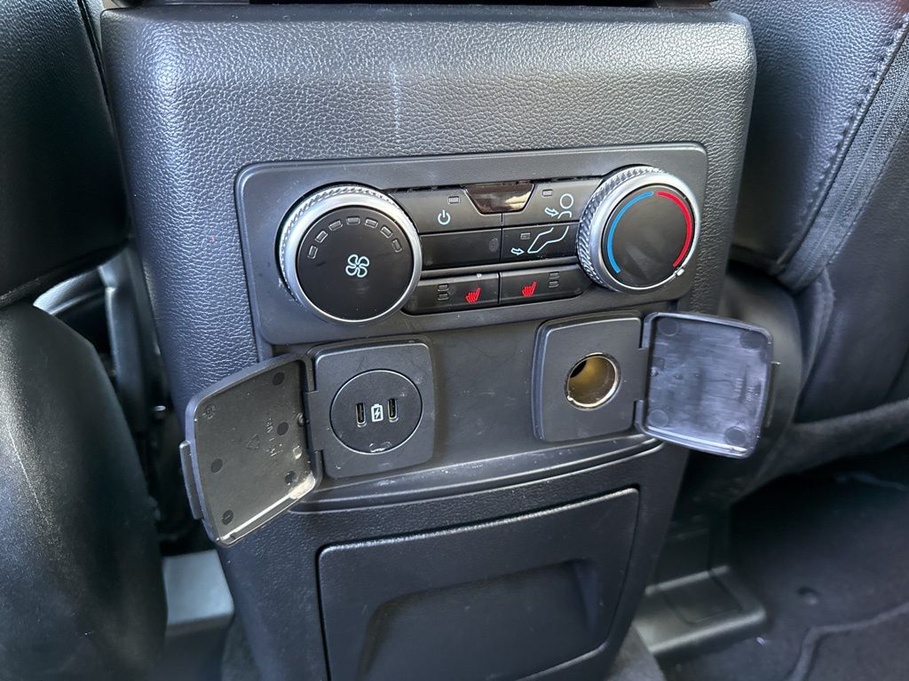 Vehicle image 37 of 49