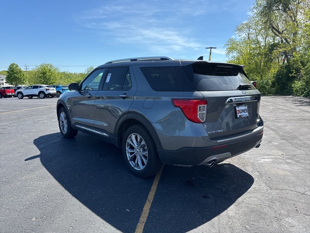 Vehicle image 7 of 49