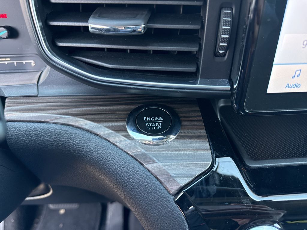 Vehicle image 45 of 49