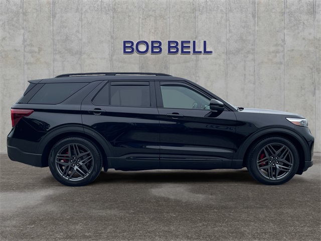 Vehicle image 4 of 21