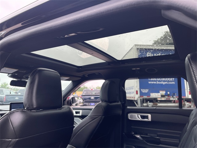 Vehicle image 20 of 21