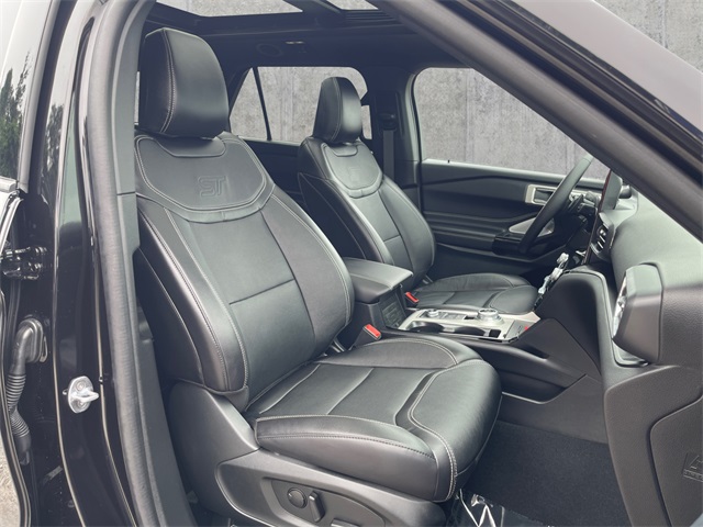 Vehicle image 12 of 21