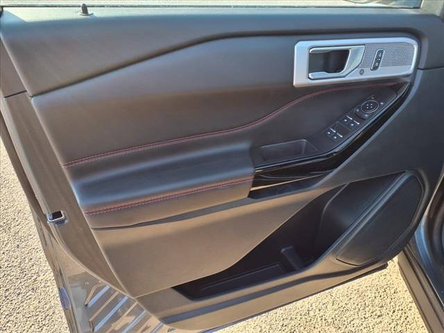 Vehicle image 14 of 29