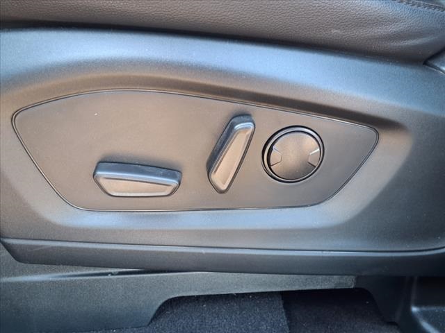 Vehicle image 13 of 29