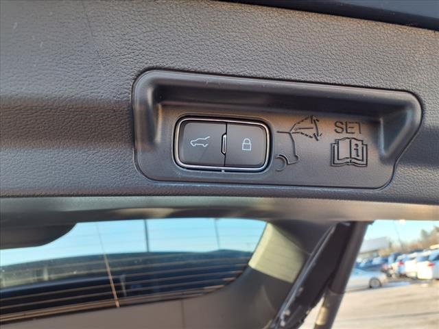Vehicle image 7 of 29