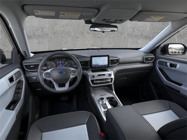 Vehicle image 9 of 23