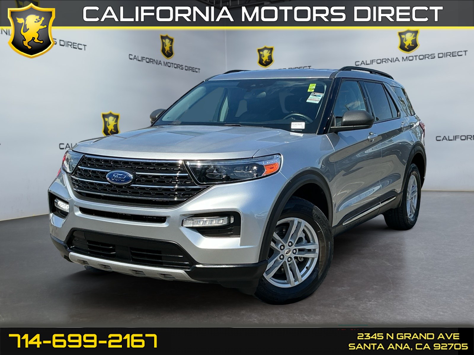 2024 Ford Explorer XLT Image 2 of 27