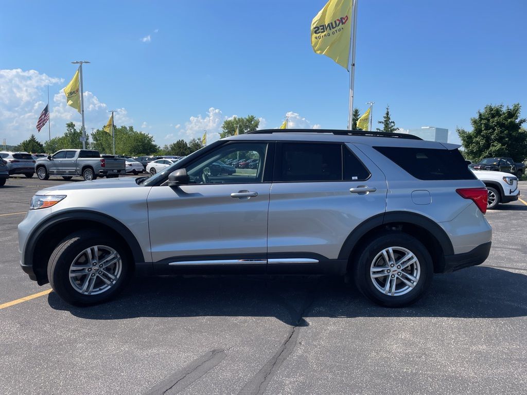 Vehicle image 9 of 26