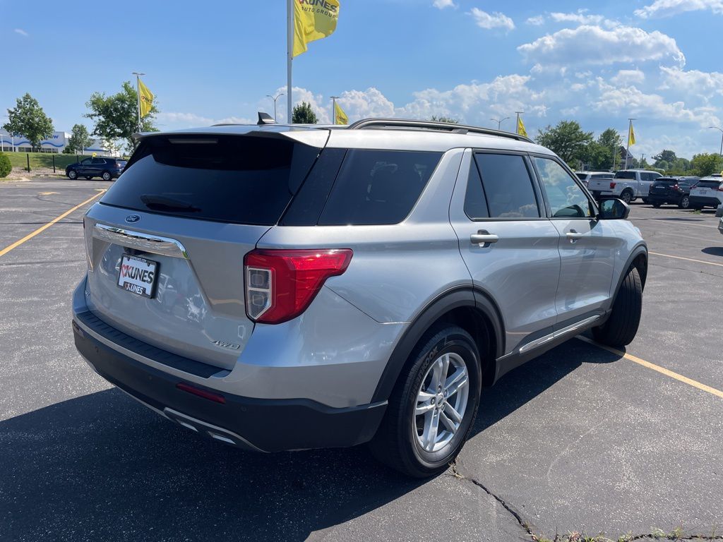 Vehicle image 5 of 26