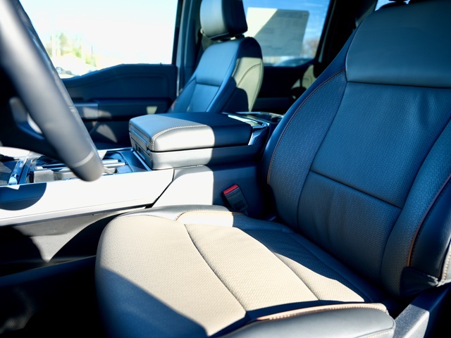 Vehicle image 14 of 45