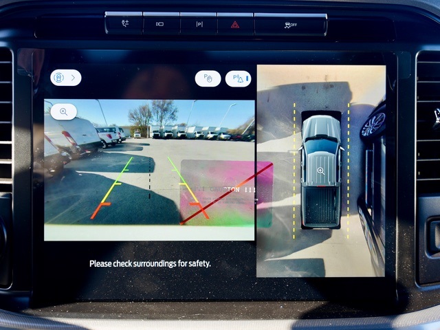 Vehicle image 21 of 45
